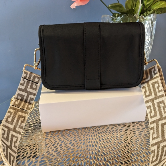 Givenchy - Picture 4 of 10